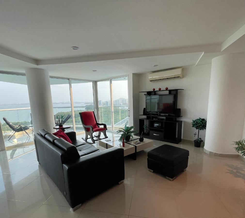 Cartagena Beach Front Apartments Kültér fotó