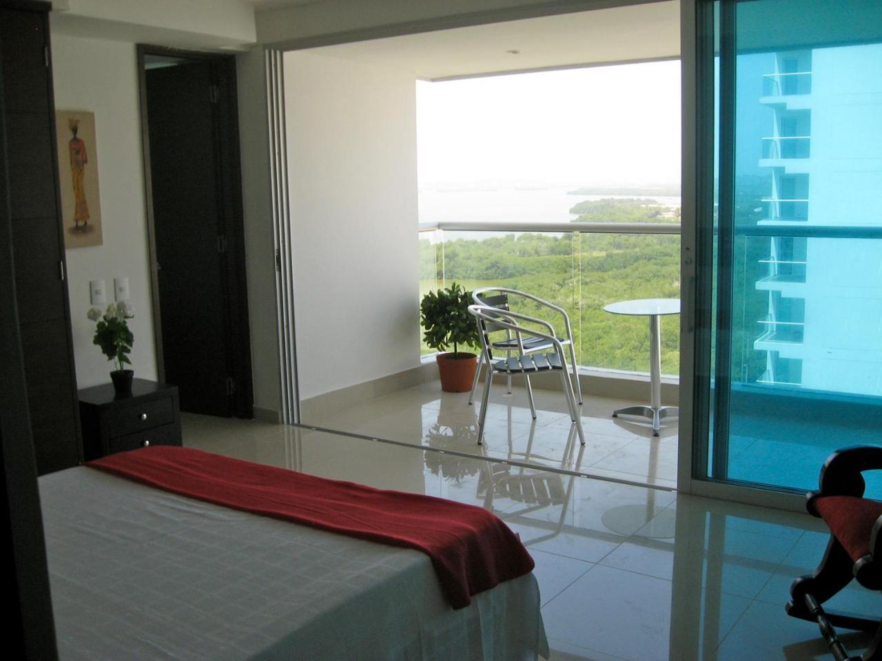 Cartagena Beach Front Apartments Kültér fotó